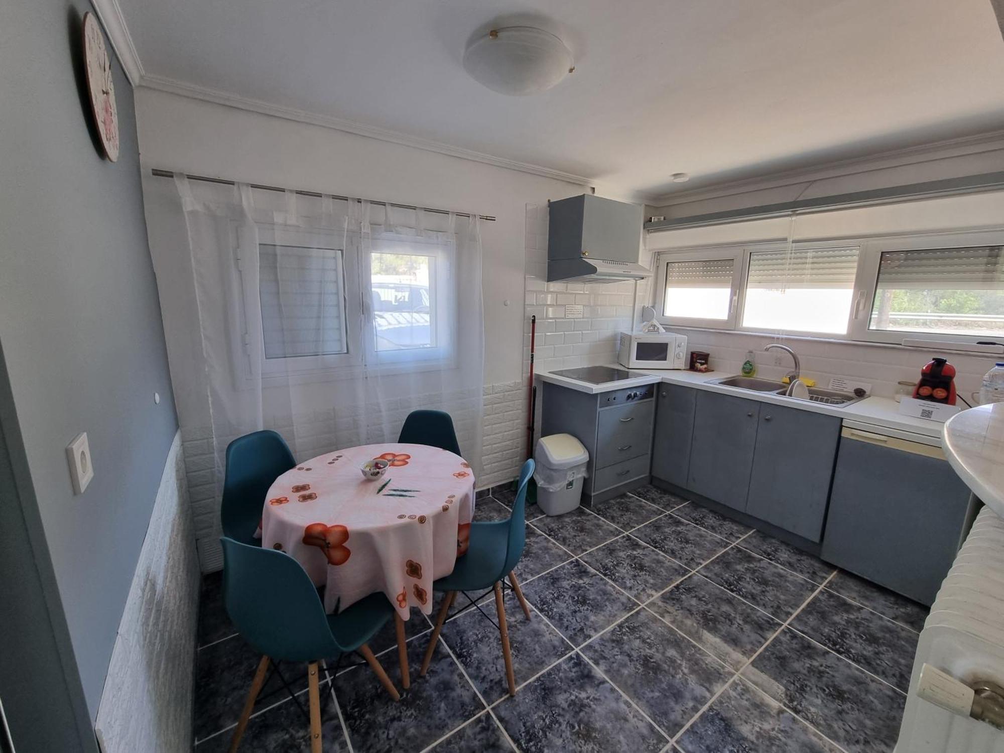 Isthmus Cuddly Nest Apartment Isthmia Exterior photo